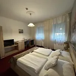 Europa és étterem Szálloda 3*