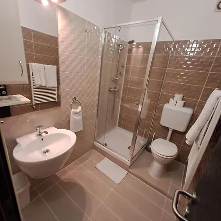 Szálloda Europa és étterem 3*