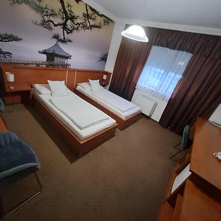 Europa és étterem Szálloda