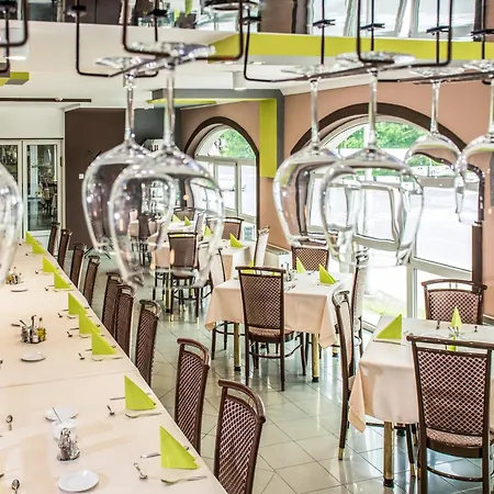 Europa és étterem Szálloda