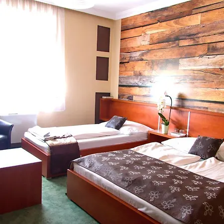 Отель Europa Es Etterem