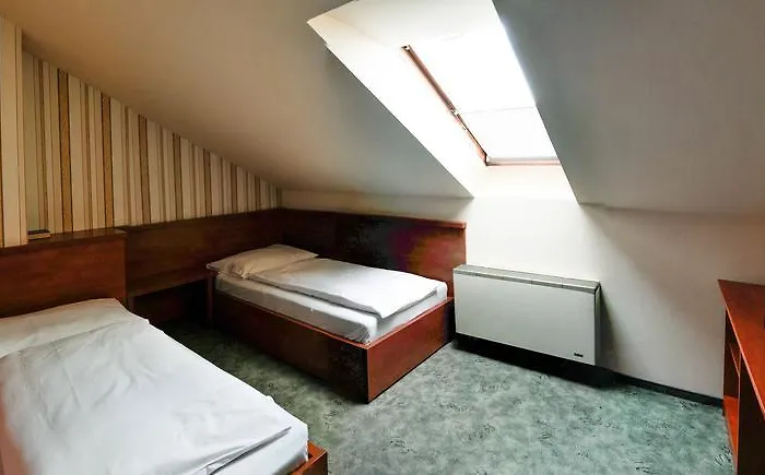 Europa és étterem Szálloda